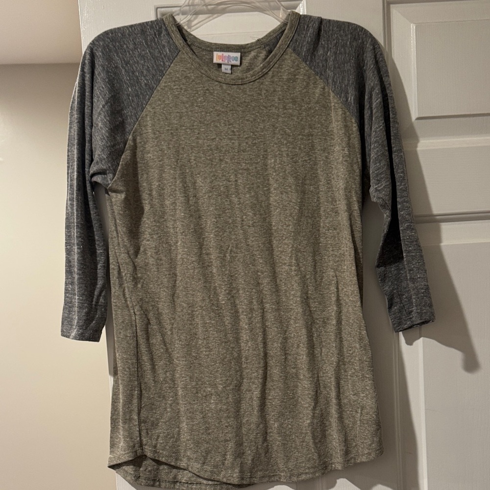 Lularoe Medium Randy Baseball Tee